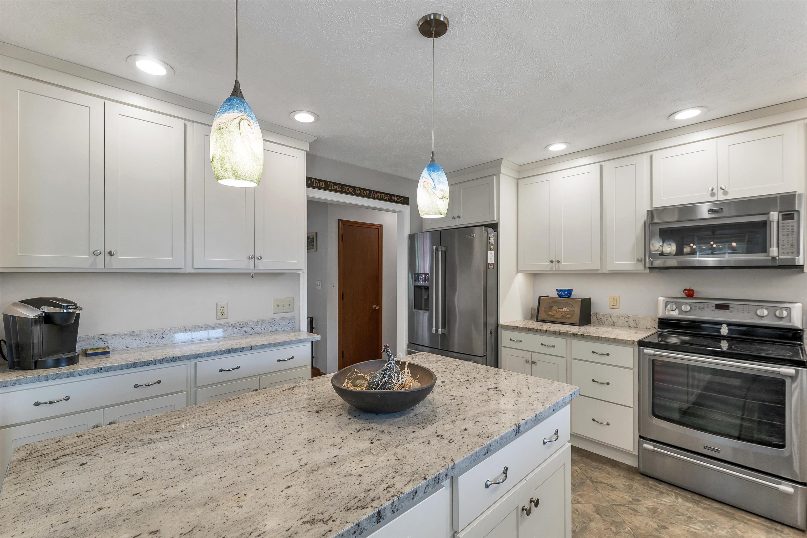 107 Kendall Pond Road Windham, NH 03087 - Photo 19 of 55
