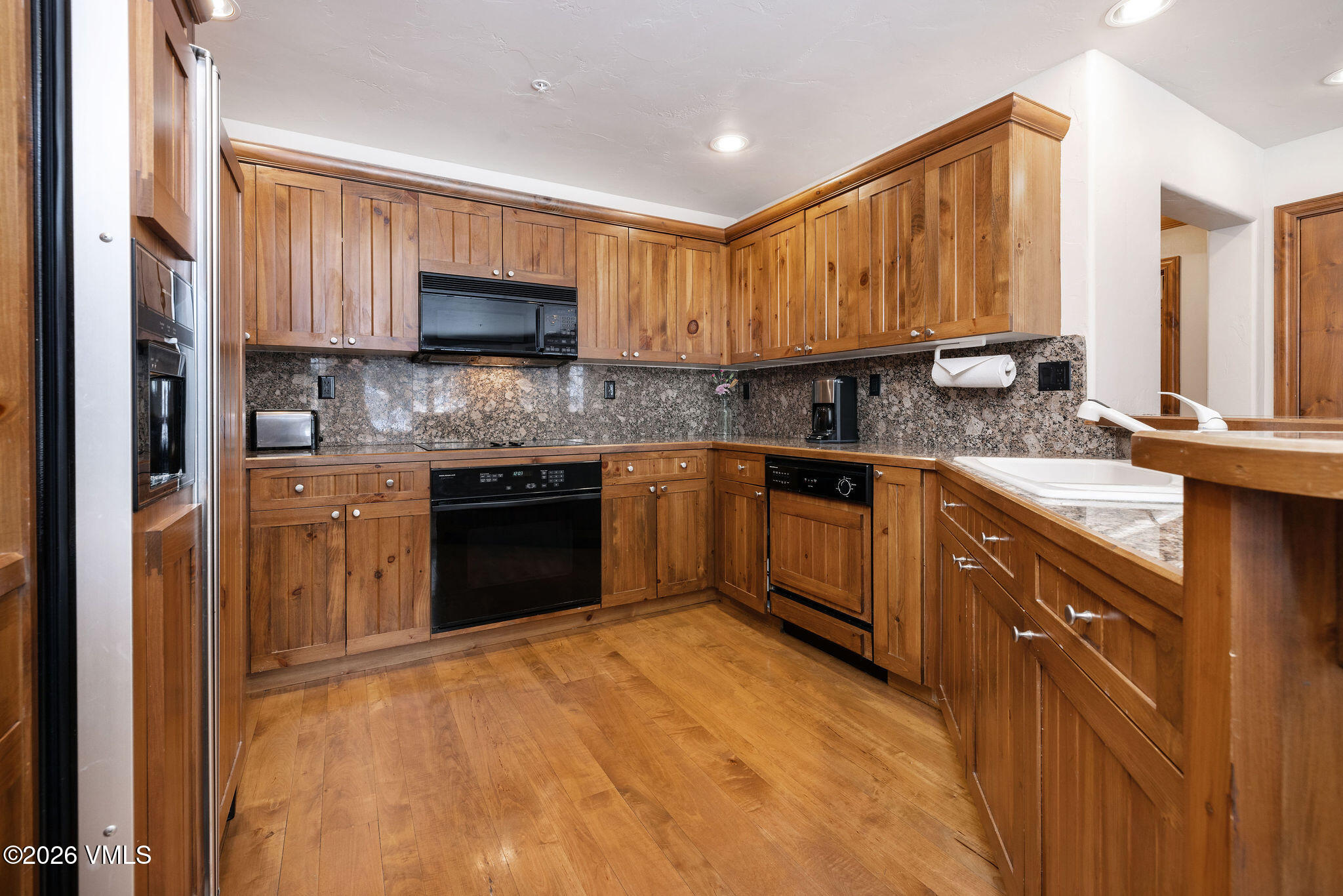 51 Offerson Road, Unit 112 Beaver Creek, CO 81620 - Photo 4 of 21 Kitchen