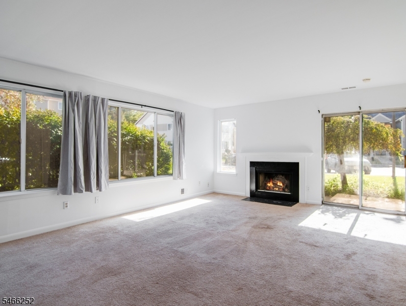 92 Falcon Ridge Way North, Unit 2 Hamburg, NJ 07419 - Photo 1 of 18 Gallery Image 1
