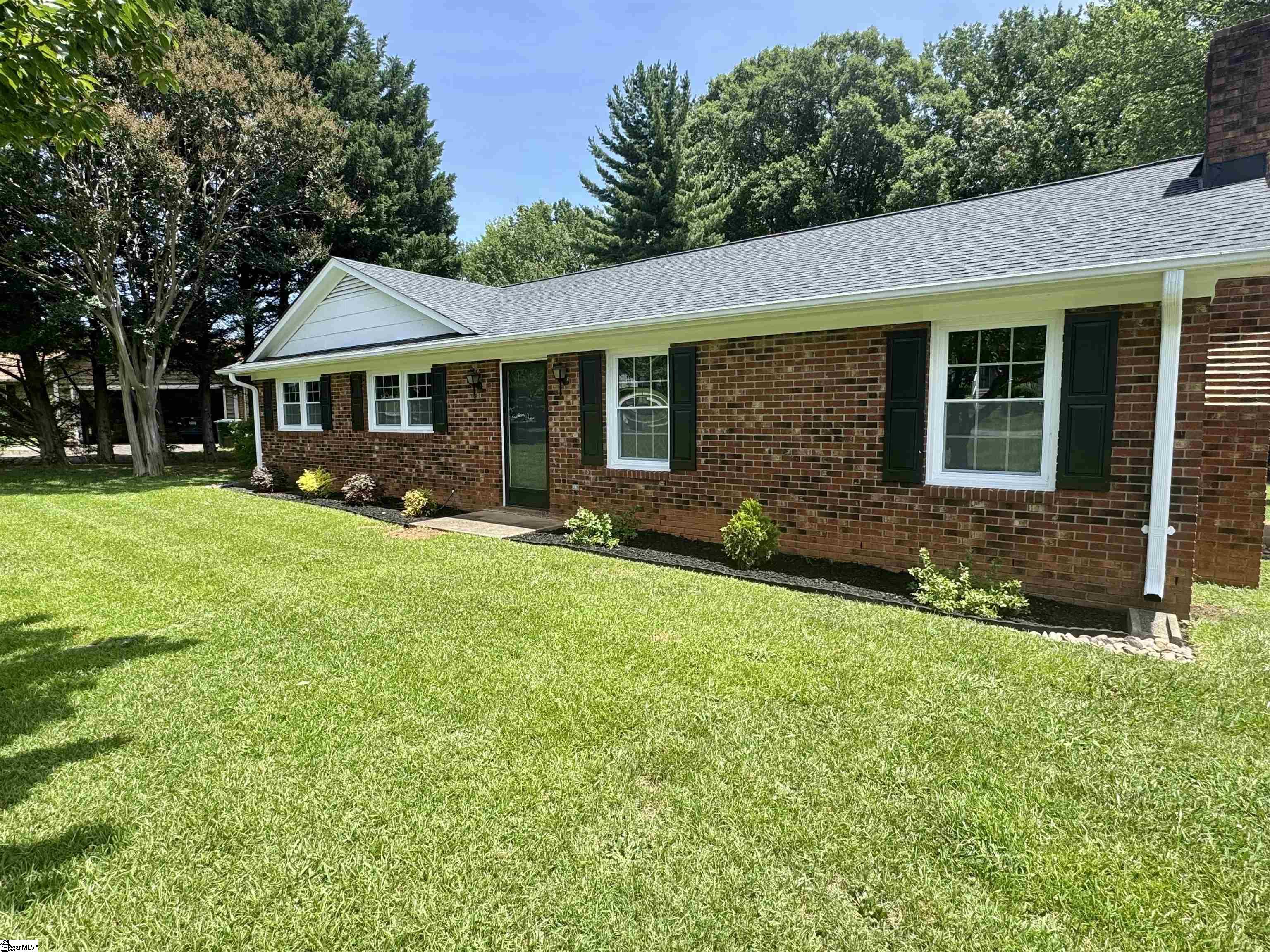 228 Green Ridge Drive Moore, SC 29369 - Photo 2 of 42