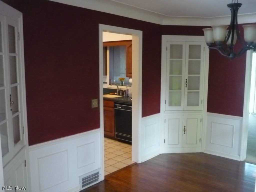 2561 Laurelhurst Road Cleveland, OH 44118 - Photo 4 of 20 Formal dining Rm / Lighted Curio Cabinets