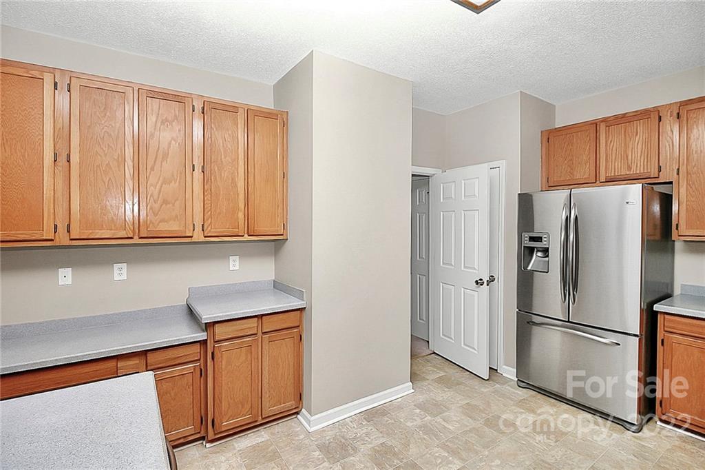 511 North Portman Lane Fort Mill, SC 29708 - Photo 12 of 33 Gallery Image 12
