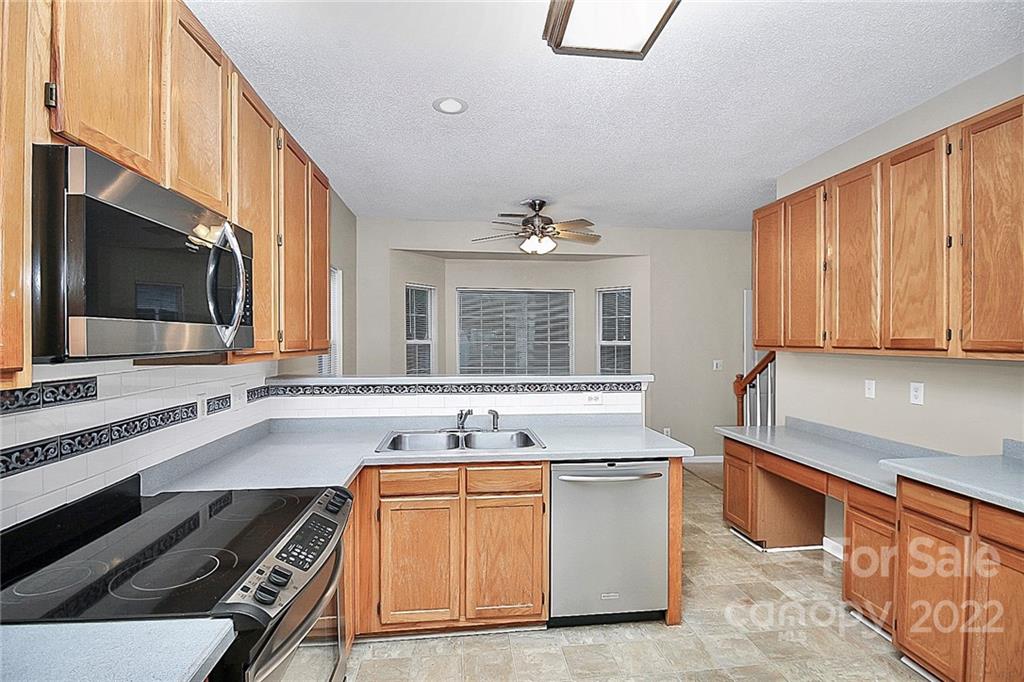 511 North Portman Lane Fort Mill, SC 29708 - Photo 10 of 33 Gallery Image 10