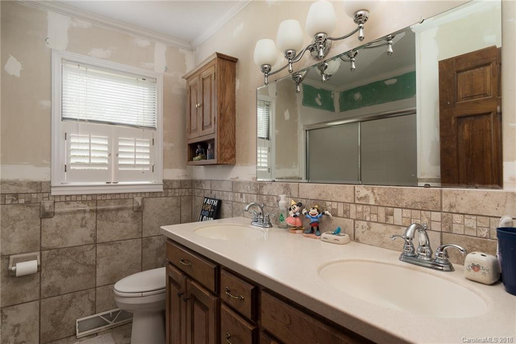 1710 Poarch Road Lincolnton, NC 28092 - Photo 13 of 31 Gallery Image 13