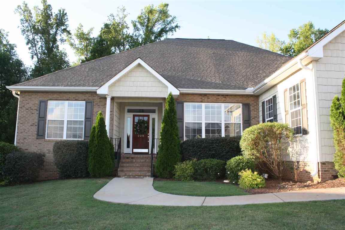 228 Lyttleton Way Anderson, SC 29621 - Photo 1 of 32