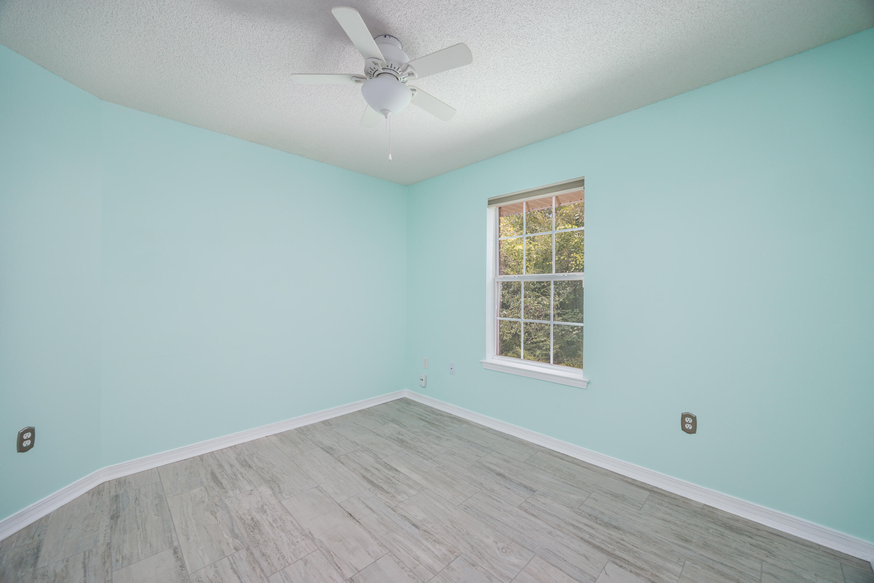 1493 Nantahala Beach Road Gulf Breeze, FL 32563 - Photo 14 of 26 1493 Nantahala Beach Rd-23