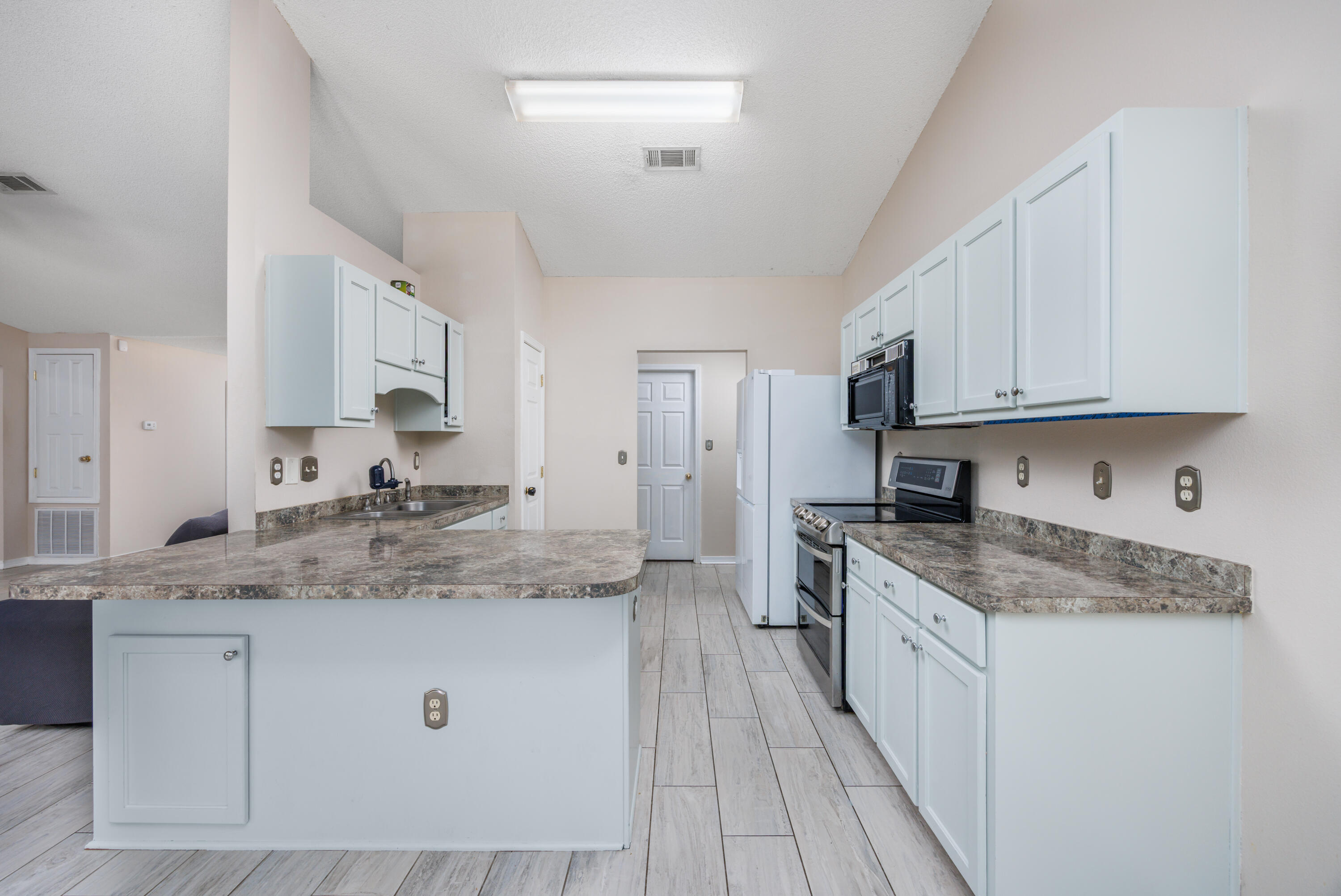 1493 Nantahala Beach Road Gulf Breeze, FL 32563 - Photo 8 of 26 1493 Nantahala Beach Rd-15