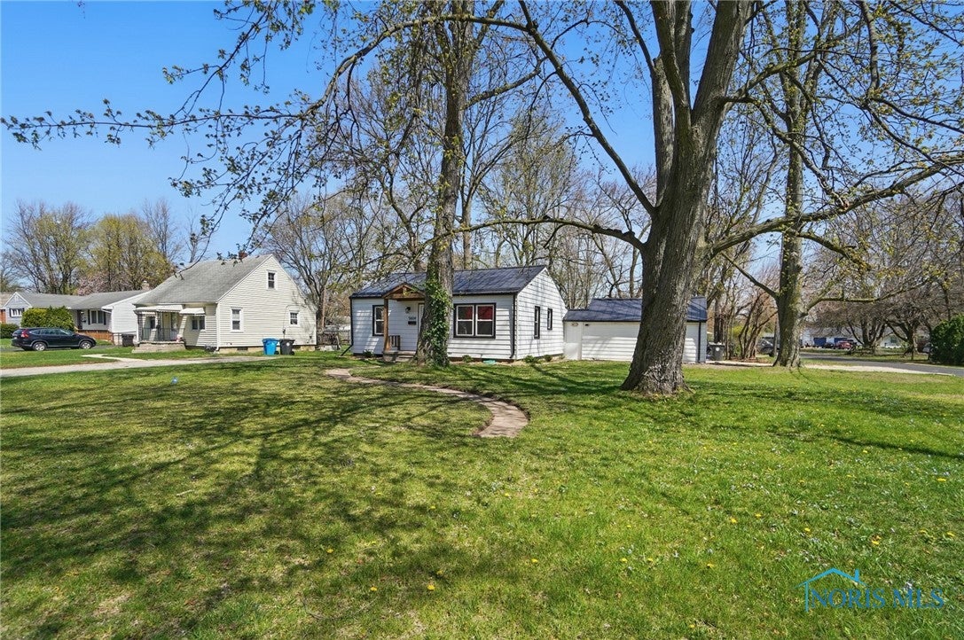 5604 Chippewa Road Toledo, OH 43613 - Photo 2 of 33 Gallery Image 2