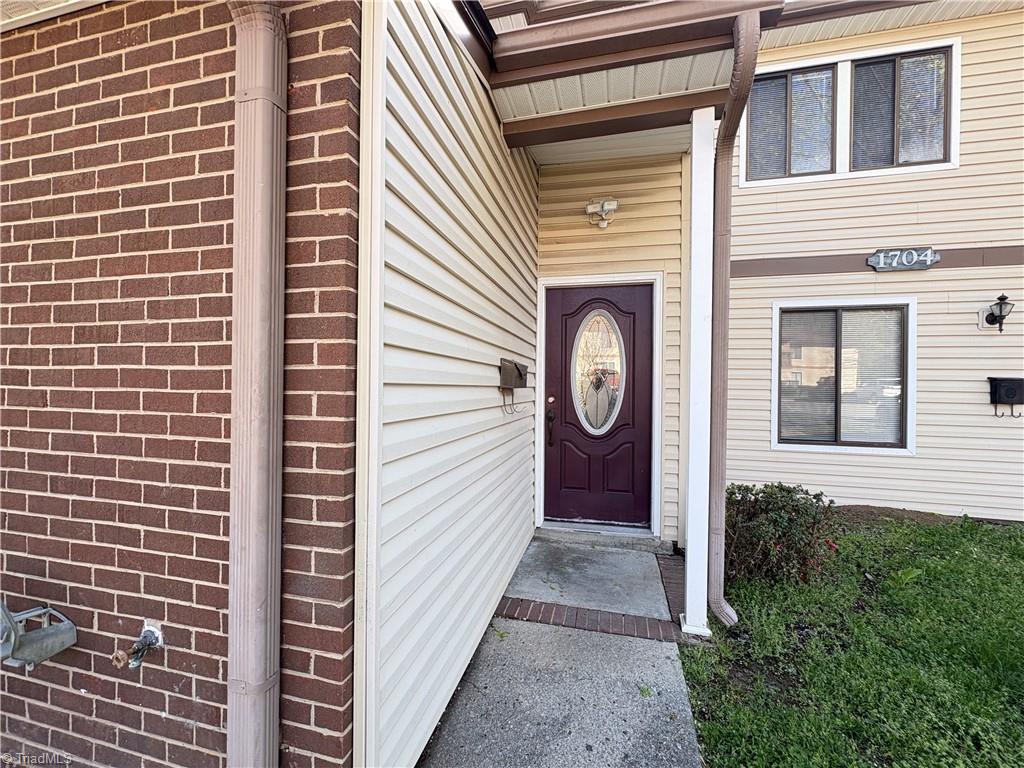 1704 North Hamilton Street High Point, NC 27262 - Photo 2 of 22