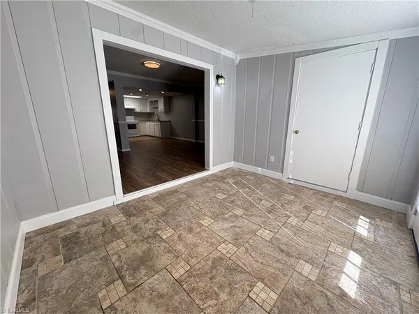 $1,499 | 1704 North Hamilton Street, High Point, NC 27262