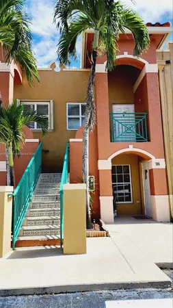 $2,500 | 6960 Northwest 174th Terrace, Unit 706, Hialeah, FL 33015