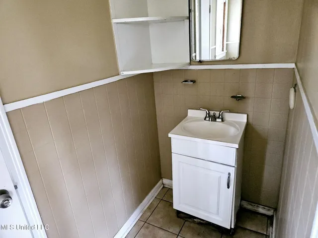 $79,900 | 402 Newton Street, Crystal Springs, MS 39059