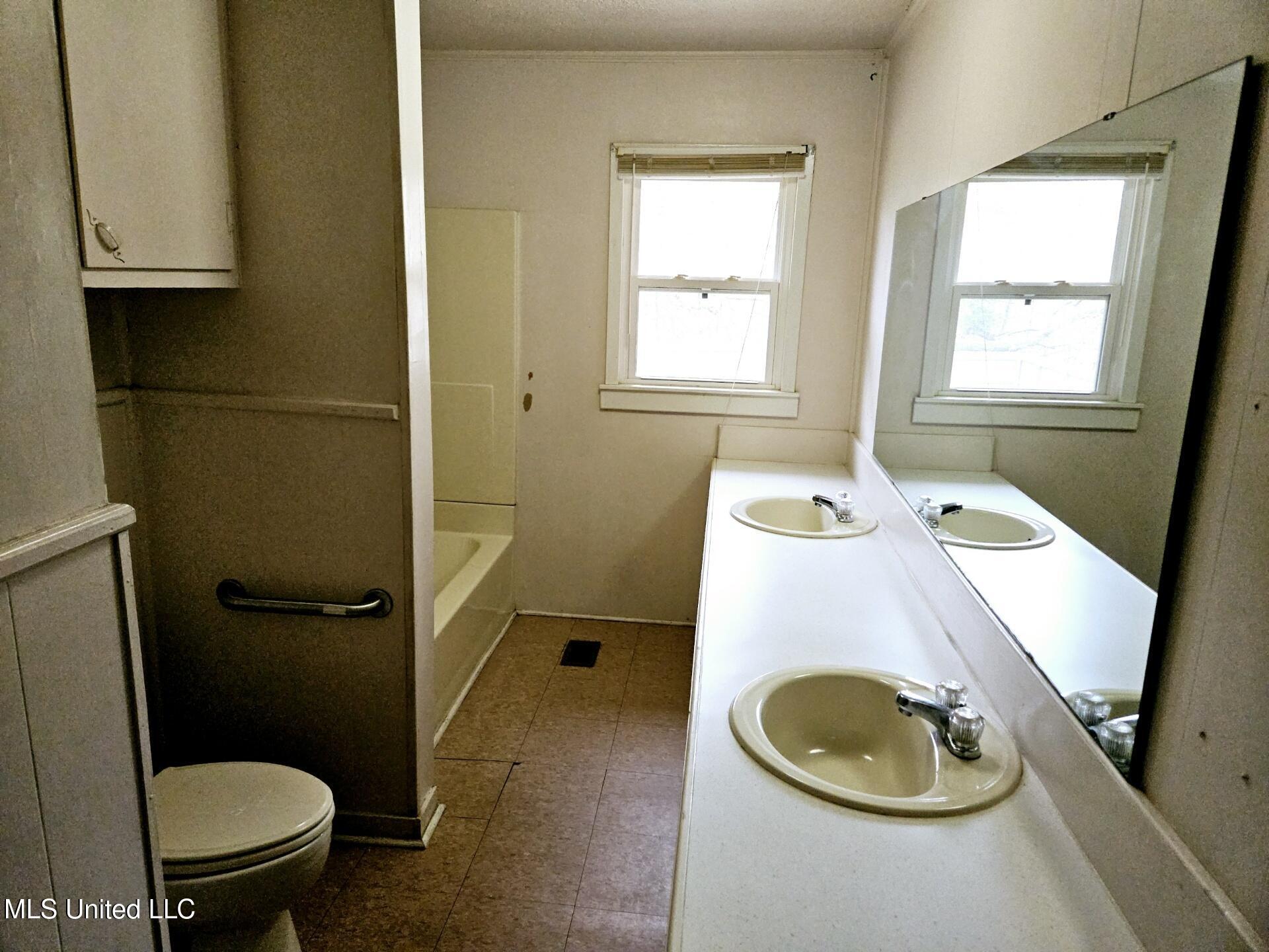 402 Newton Street Crystal Springs, MS 39059 - Photo 10 of 16 Attachment9