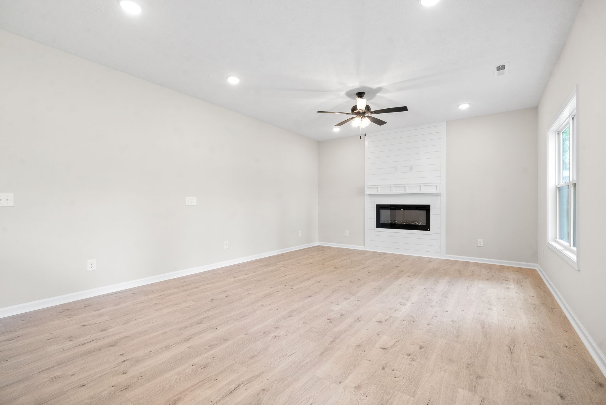 1220 Boulder Pass Road Clarksville, TN 37040 - Photo 6 of 34 Gallery Image 6