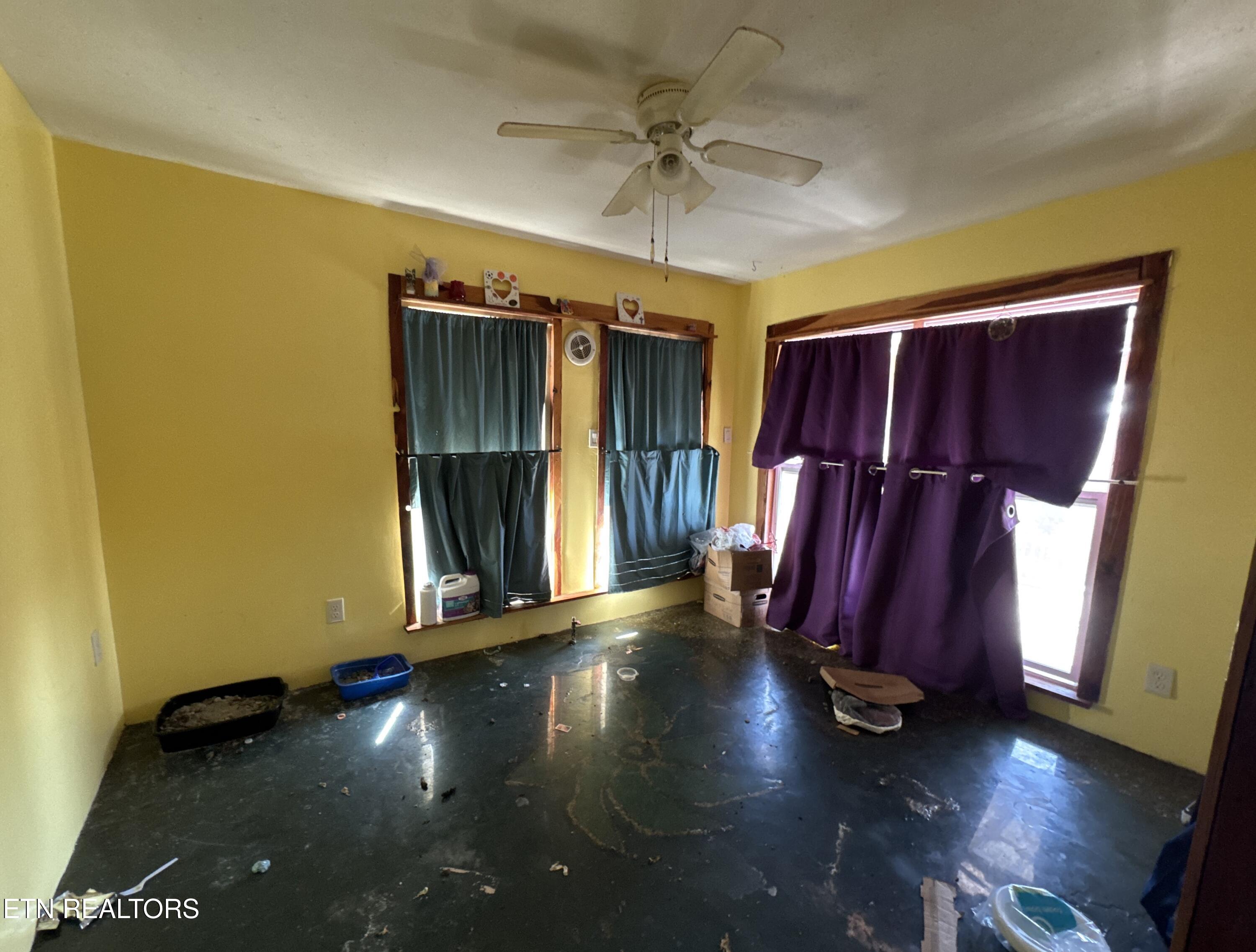 121 Rabbit Track Road Crossville, TN 38571 - Photo 12 of 21 20250312_190630858_iOS