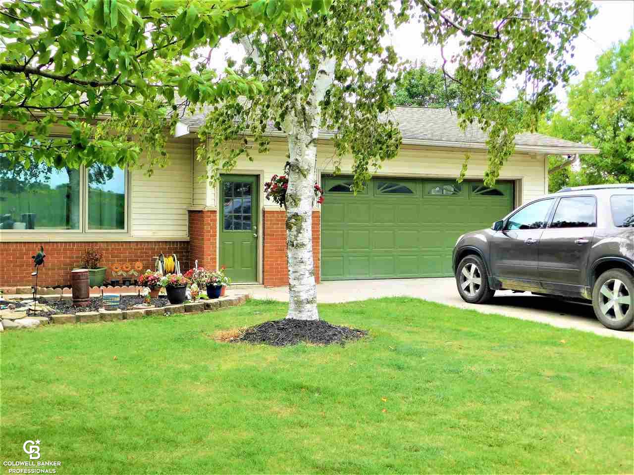 4520 Croswell Road Croswell, MI 48422 - Photo 5 of 63