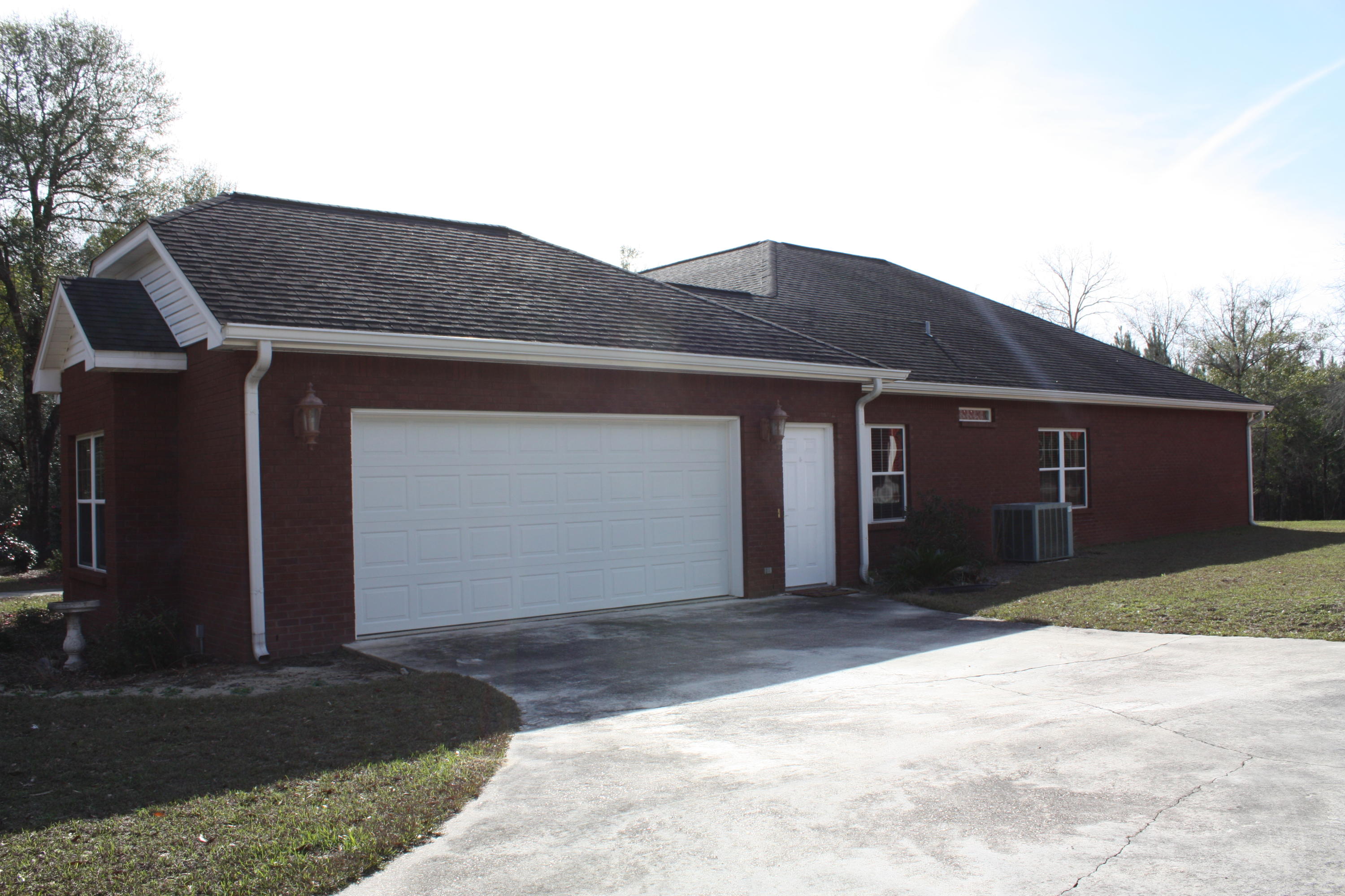 306 Steele Church Road DeFuniak Springs, FL 32435 - Photo 2 of 47 Two car garage