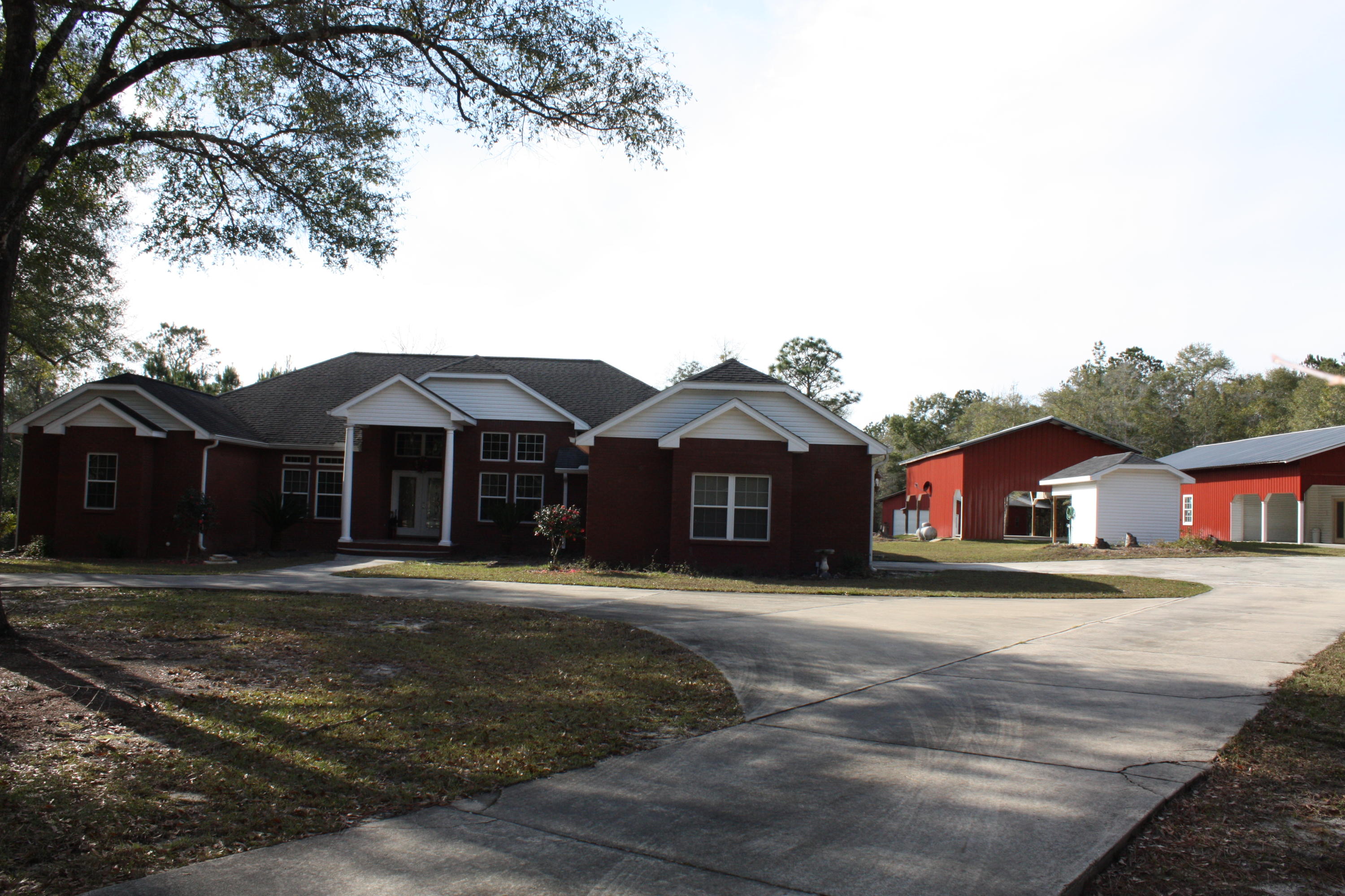 306 Steele Church Road DeFuniak Springs, FL 32435 - Photo 4 of 47 Circular drive