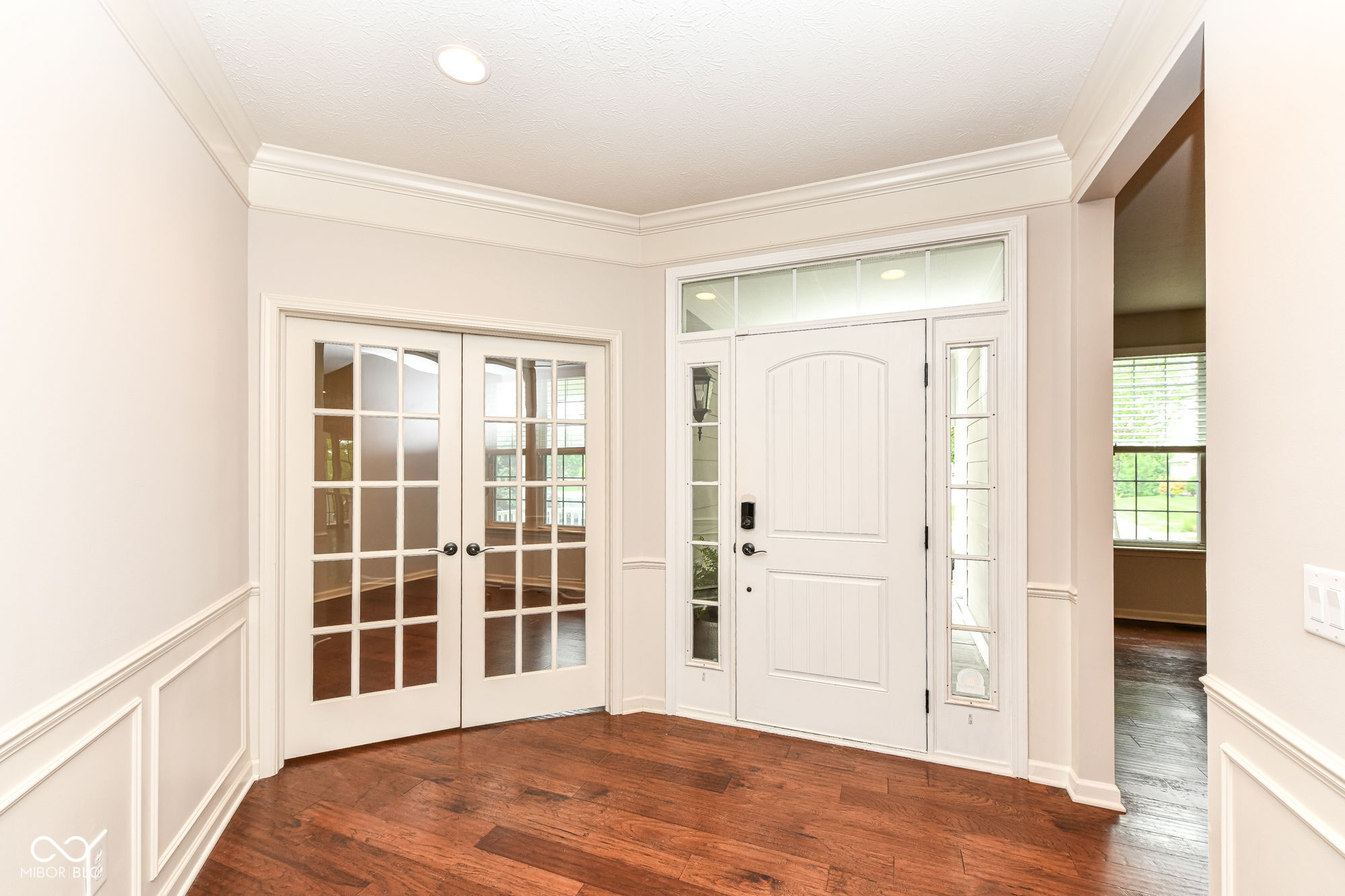 14375 Pendragon Way Fishers, IN 46037 - Photo 2 of 39