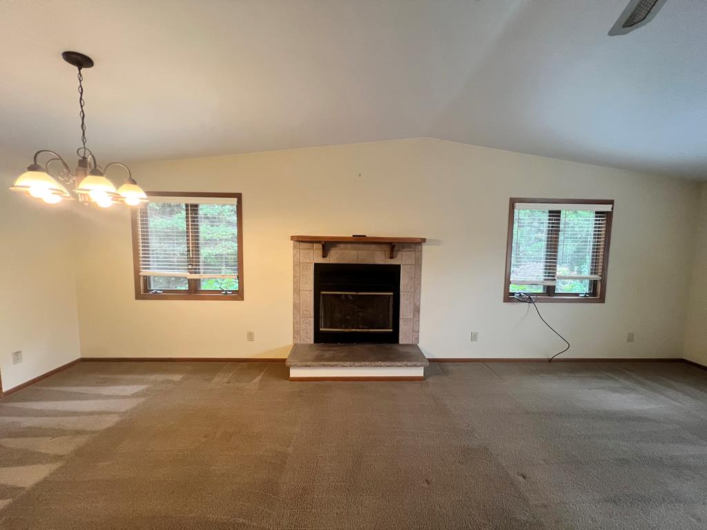 1105 S Ridgeway Avenue Sturgeon Bay, WI 54235 - Photo 9 of 33