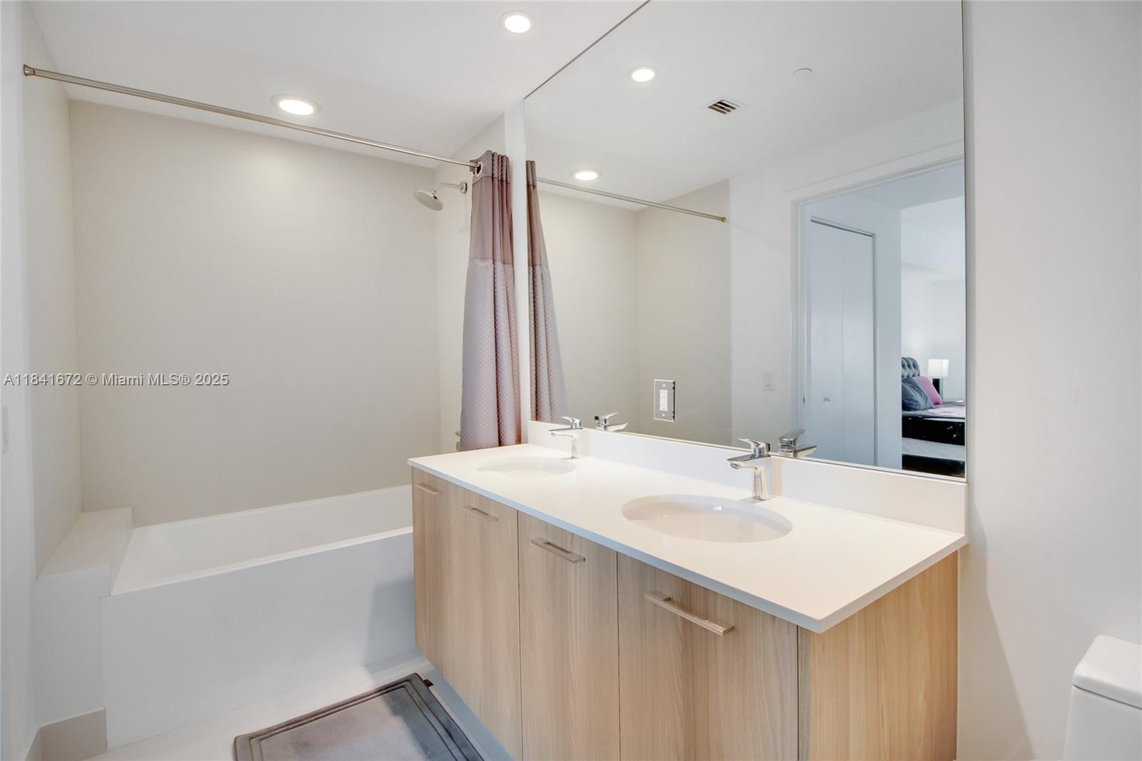 501 Northeast 31st Street, Unit 3607 Miami, FL 33137 - Photo 9 of 13