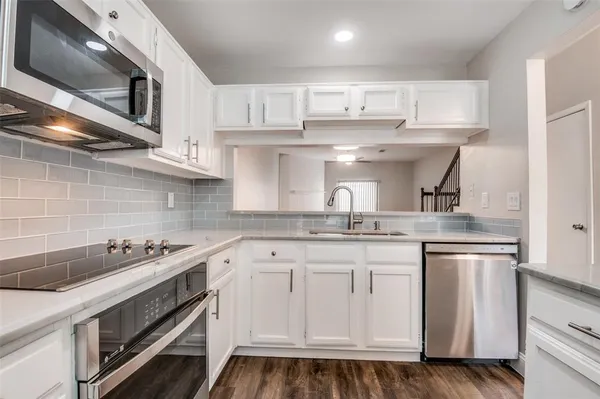 $2,340 | 202 Samuel Boulevard, Unit C2, Coppell, TX 75019