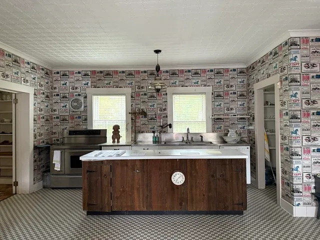 $366,000 | 115 Bethel Mountain Road, Rochester, VT 05767