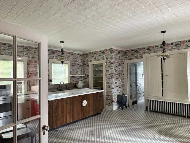 $366,000 | 115 Bethel Mountain Road, Rochester, VT 05767