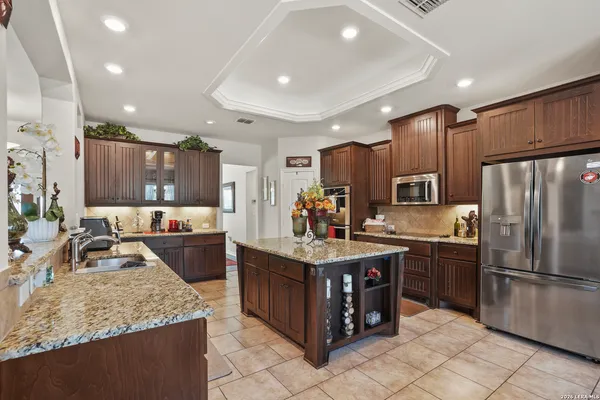 $669,000 | 1544 County Road 2801 East, Mico, TX 78056