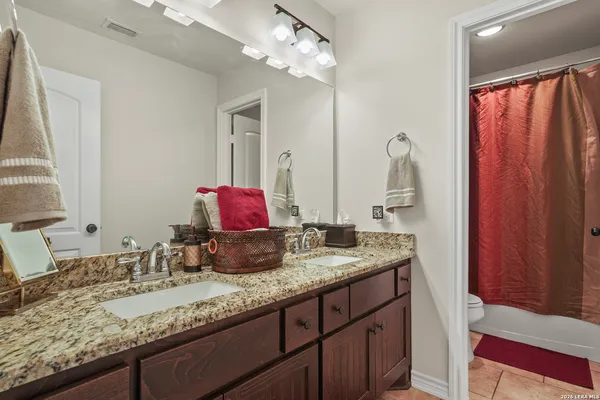 $669,000 | 1544 County Road 2801 East, Mico, TX 78056