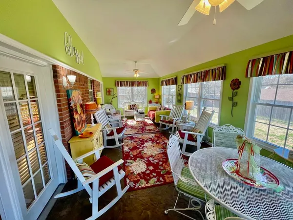 $329,000 | 115 Lakewood Drive, Oakland, TN 38060