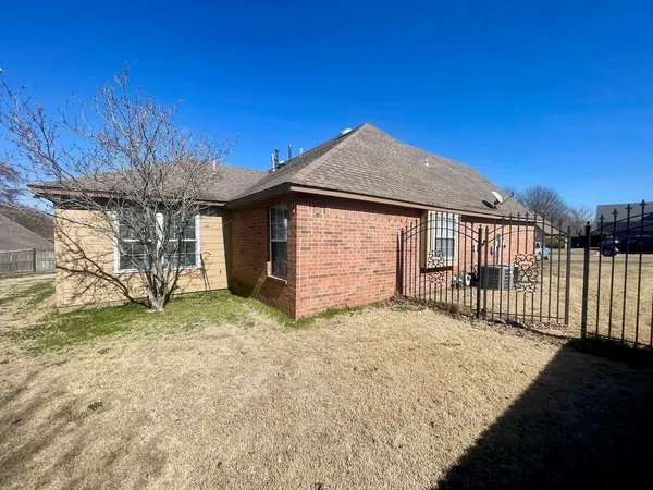 $329,000 | 115 Lakewood Drive, Oakland, TN 38060