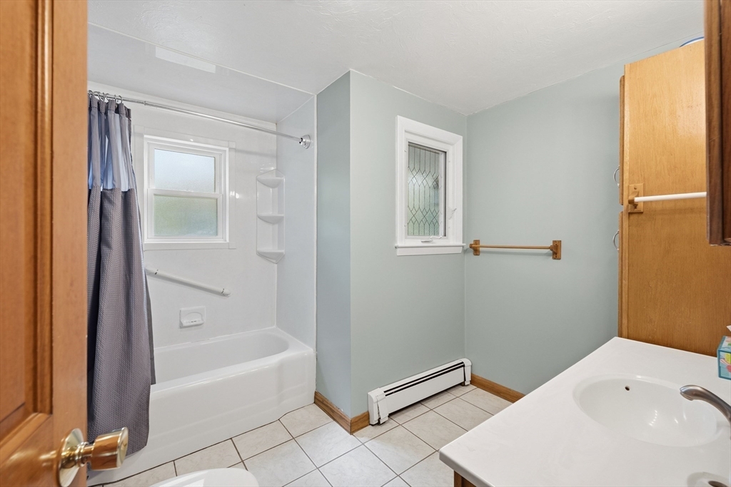 126 Putnam Hill Road Sutton, MA 01590 - Photo 16 of 32