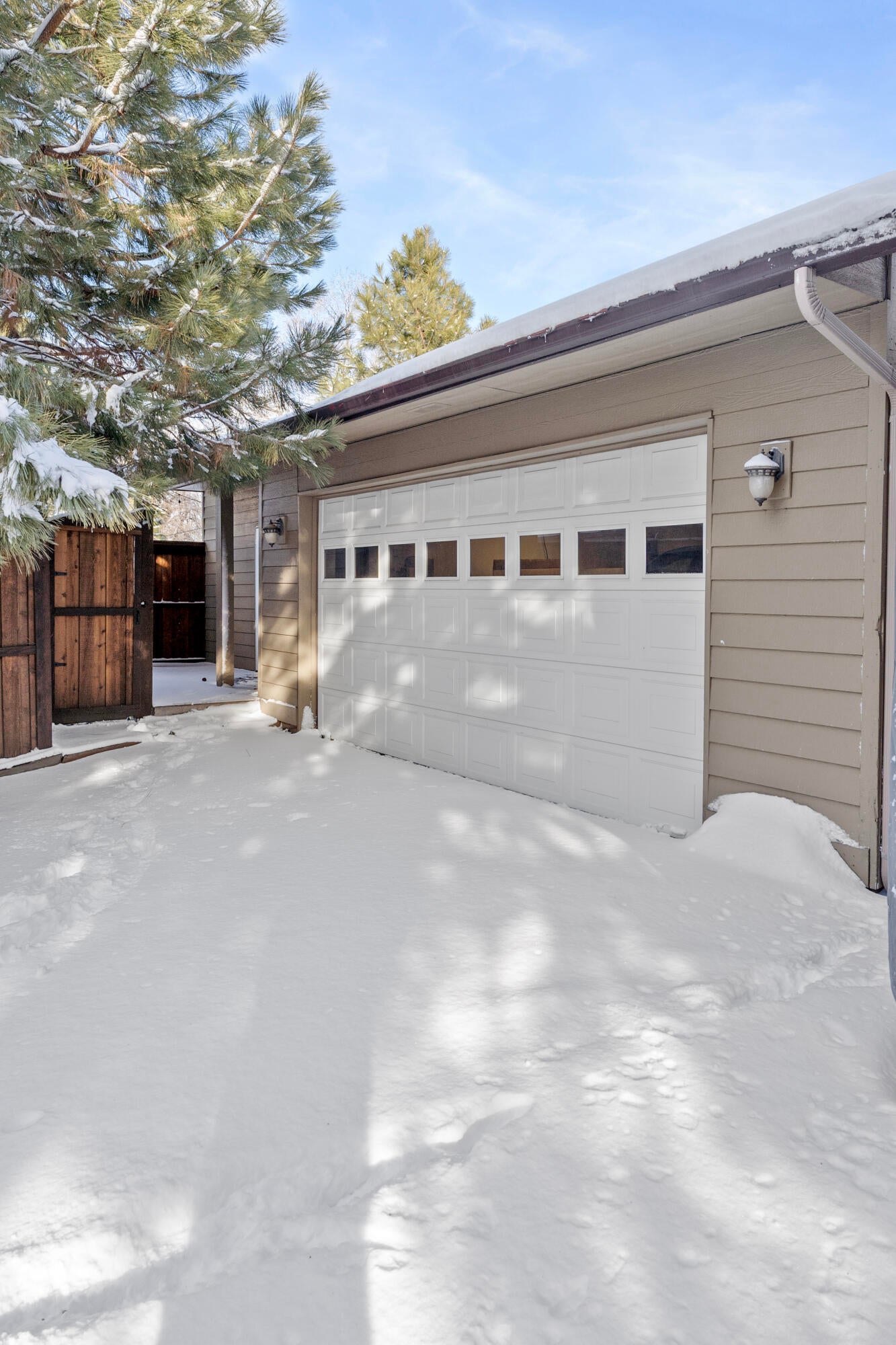 61202 Ladera Road Bend, OR 97702 - Photo 28 of 35 2nd garage/office space