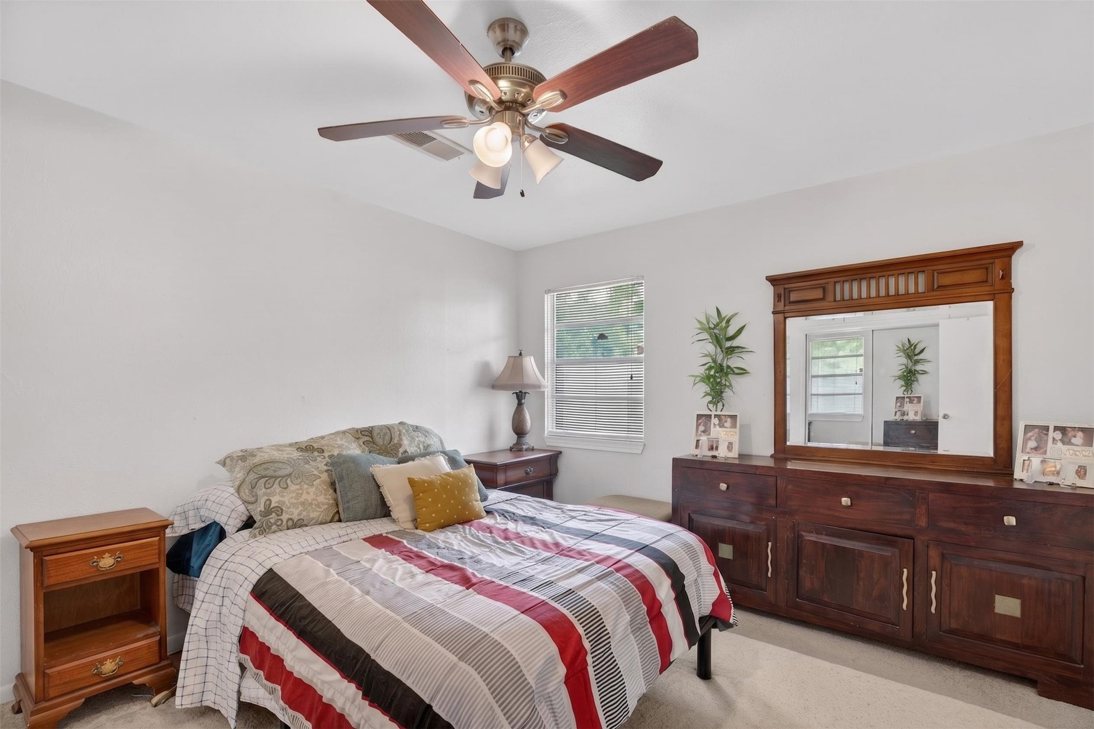 13919 Santa Teresa Road Houston, TX 77045 - Photo 9 of 22