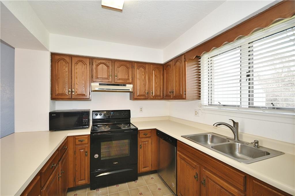 125 MacArthur Road Clairton, PA 15025 - Photo 3 of 25 Gallery Image 3