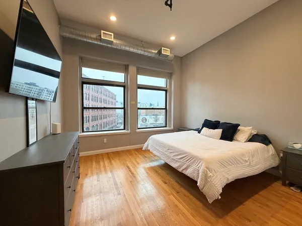 $399,999 | 54 Central Square, Unit 4A, Lynn, MA 01901