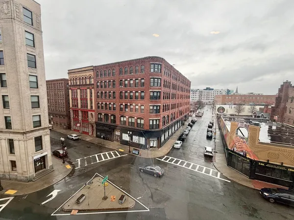 $399,999 | 54 Central Square, Unit 4A, Lynn, MA 01901