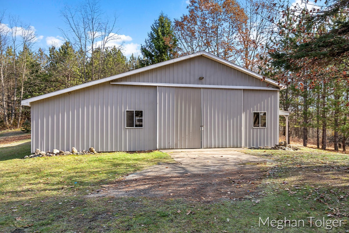 23633 10 Mile Road Reed City, MI 49677 - Photo 39 of 69 IMG_1038