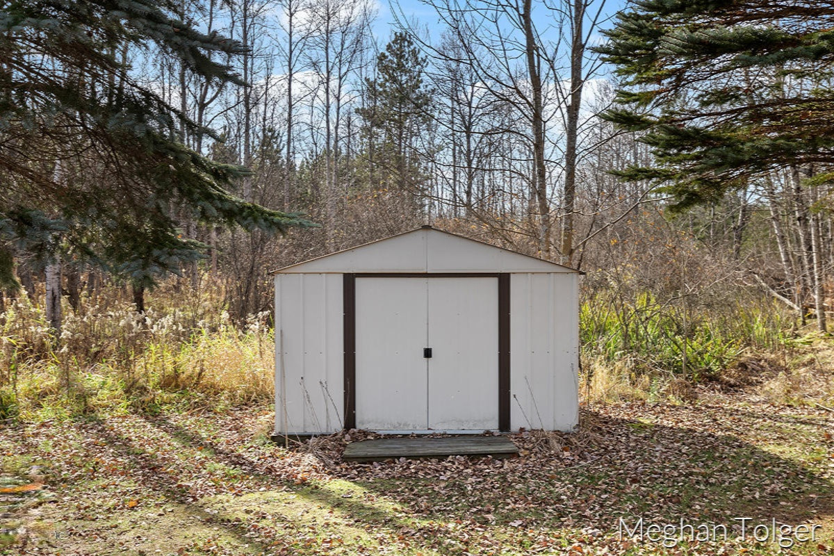 23633 10 Mile Road Reed City, MI 49677 - Photo 48 of 69 IMG_1043
