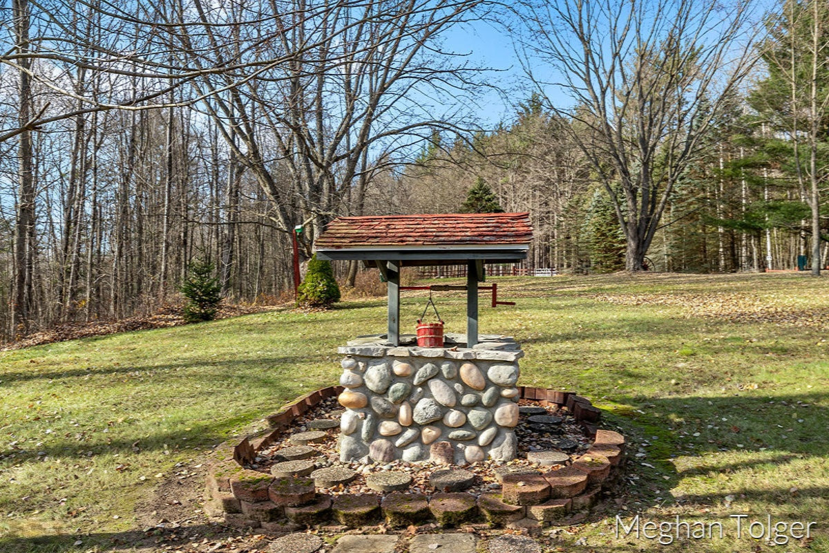 23633 10 Mile Road Reed City, MI 49677 - Photo 53 of 69 IMG_1050