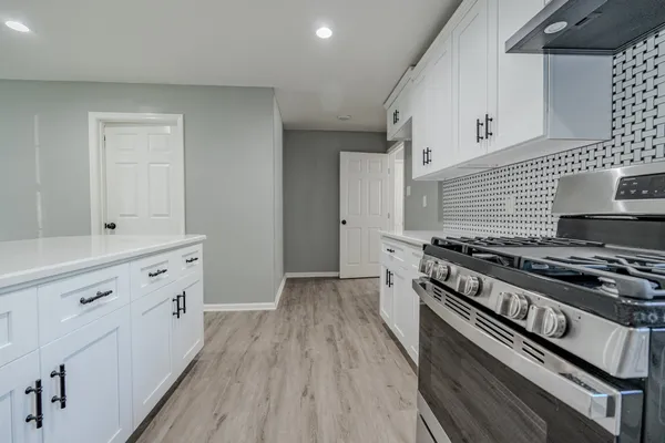 $319,999 | 5107 Sycamore Avenue, Pasadena, TX 77503