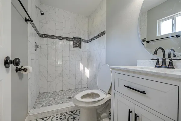 $319,999 | 5107 Sycamore Avenue, Pasadena, TX 77503