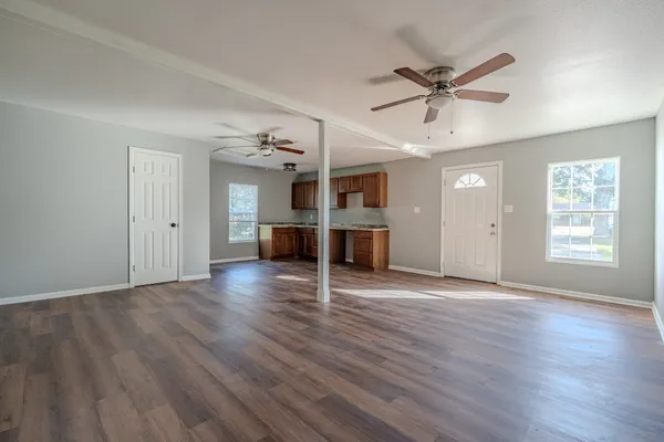 $319,999 | 5107 Sycamore Avenue, Pasadena, TX 77503