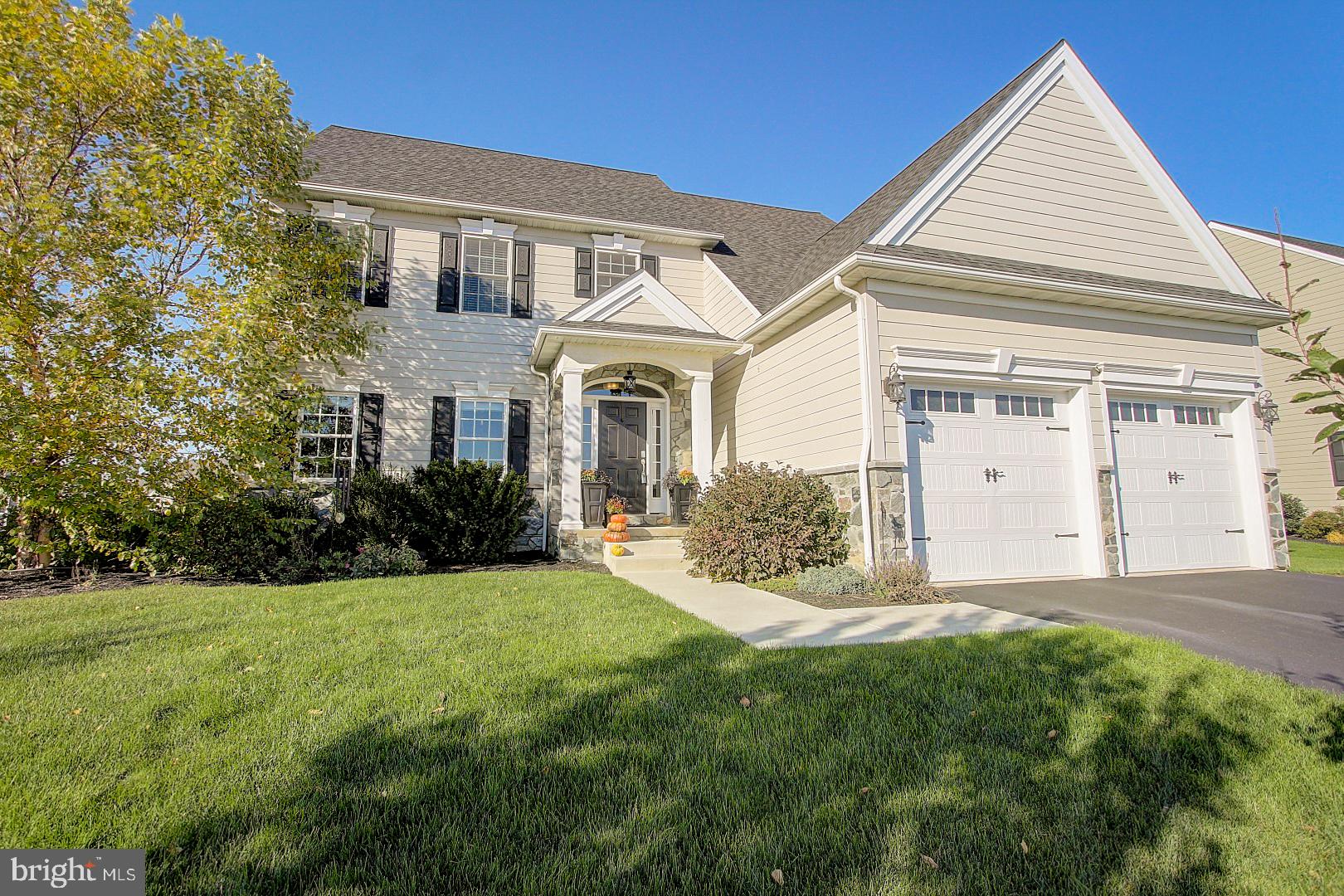 649 Integrity Drive Lititz, PA 17543 - Photo 3 of 46