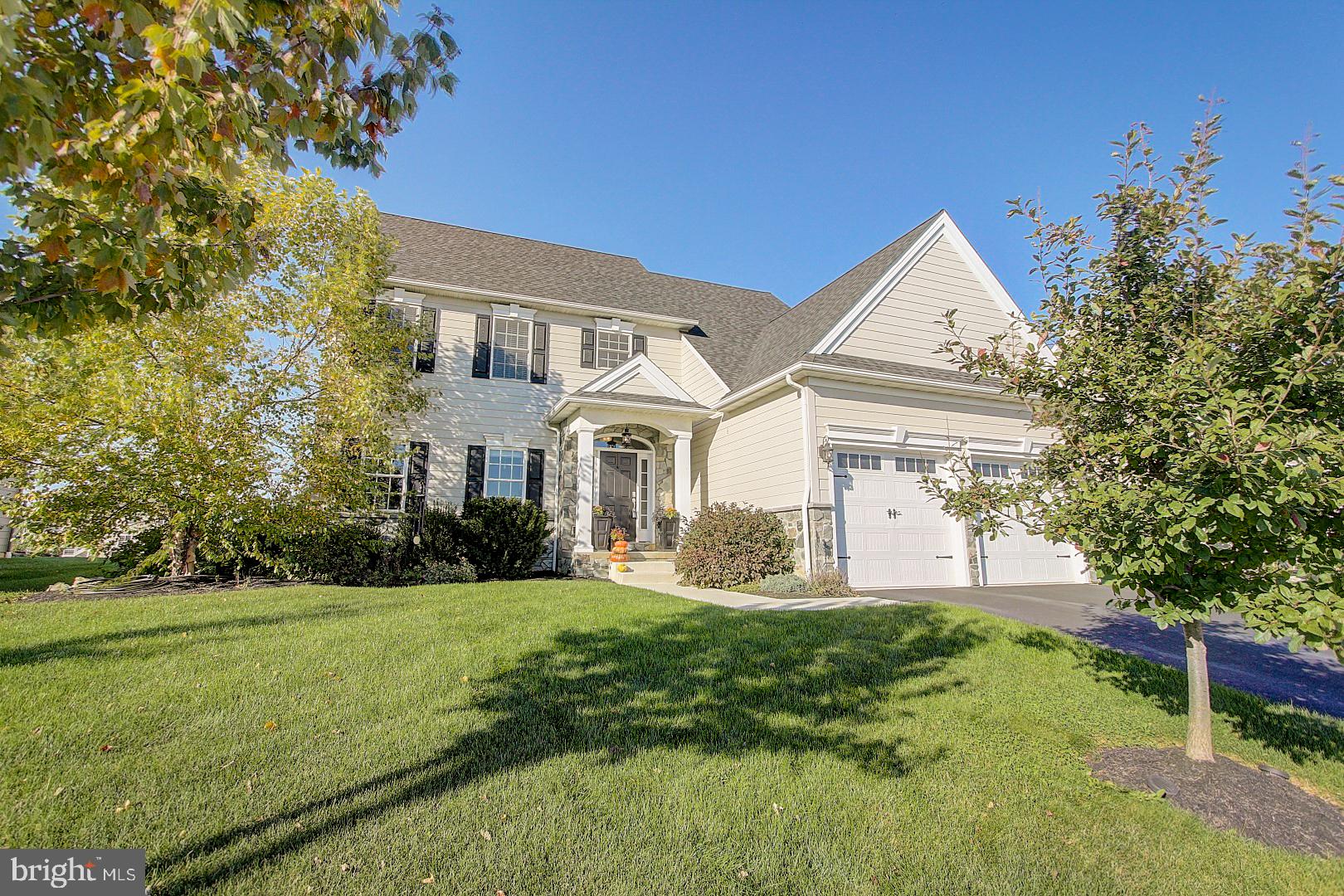 649 Integrity Drive Lititz, PA 17543 - Photo 4 of 46