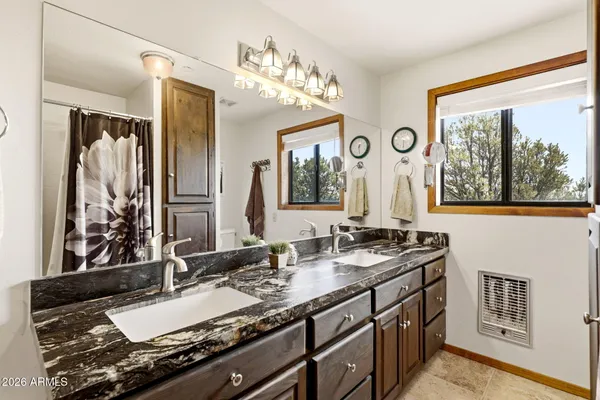 $865,000 | 2770 Apollo Circle, Overgaard, AZ 85933