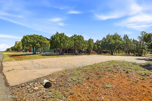 $865,000 | 2770 Apollo Circle, Overgaard, AZ 85933