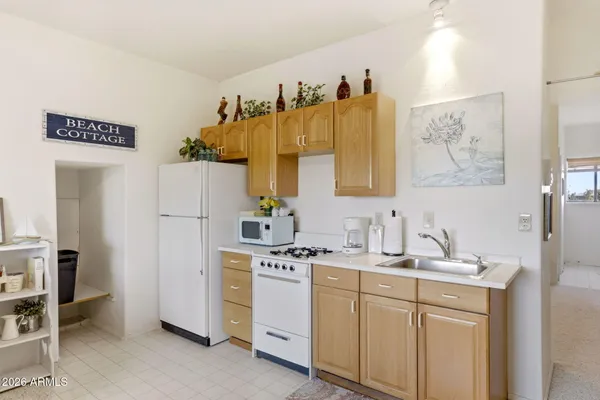 $865,000 | 2770 Apollo Circle, Overgaard, AZ 85933