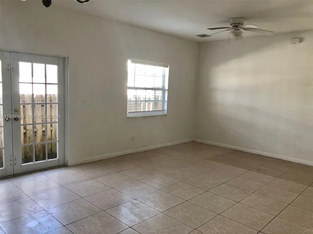 $3,000 | 1010 Northwest 2nd Avenue, Unit 1010, Hallandale Beach, FL 33009